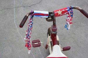 Patriotic Streamers for Bikes and Scooters via AlphaMom